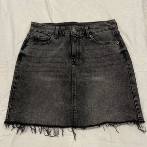 Old Navy faded black denim mini skirt, raw hem, zip front, size 2
